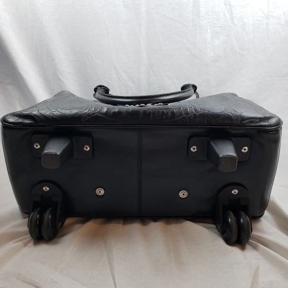 Raviani Swarovski Cross Rolling Bag Blk - Picture 7 of 7